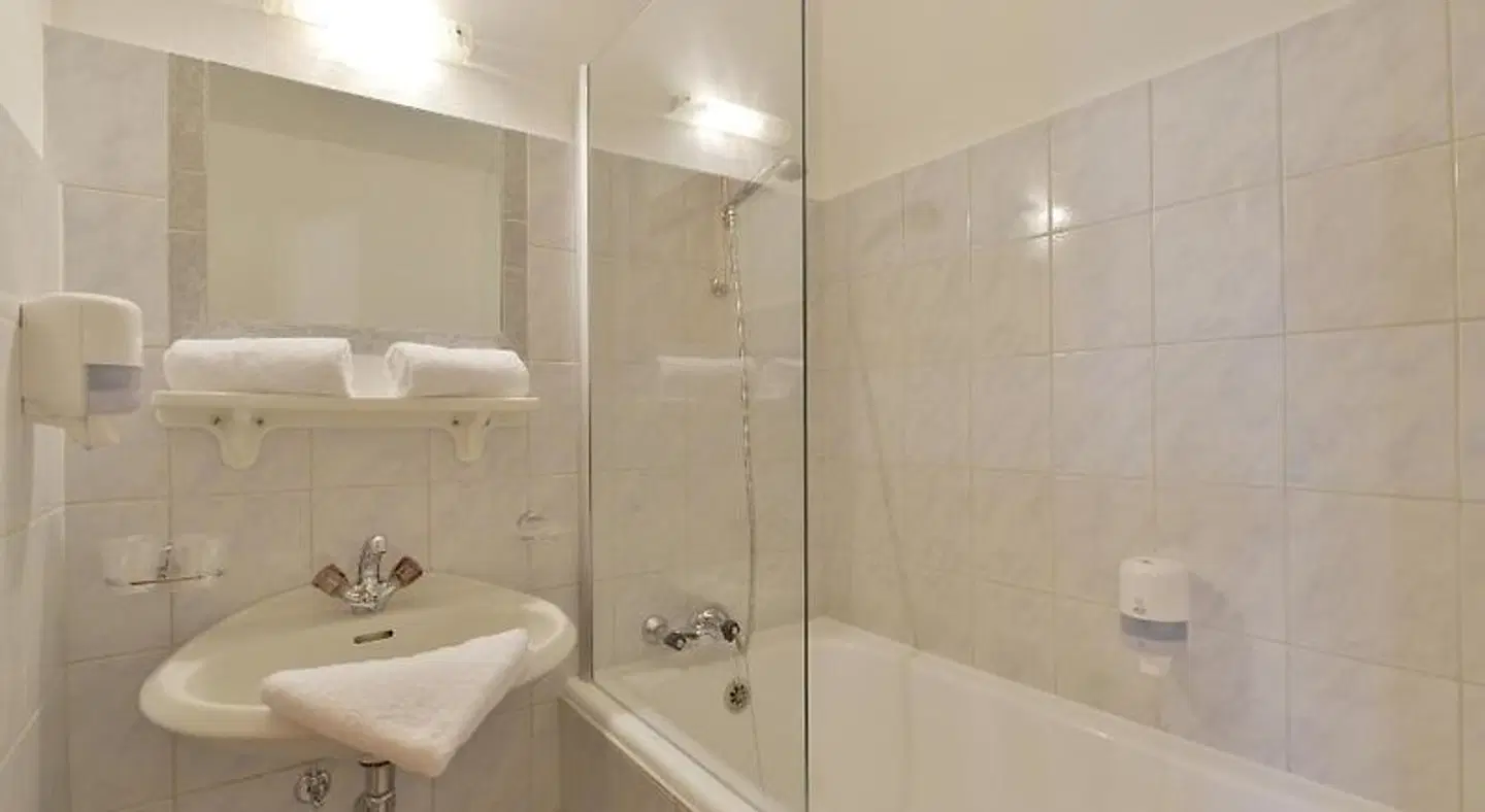 Posthotel Mayrhofen Badezimmer