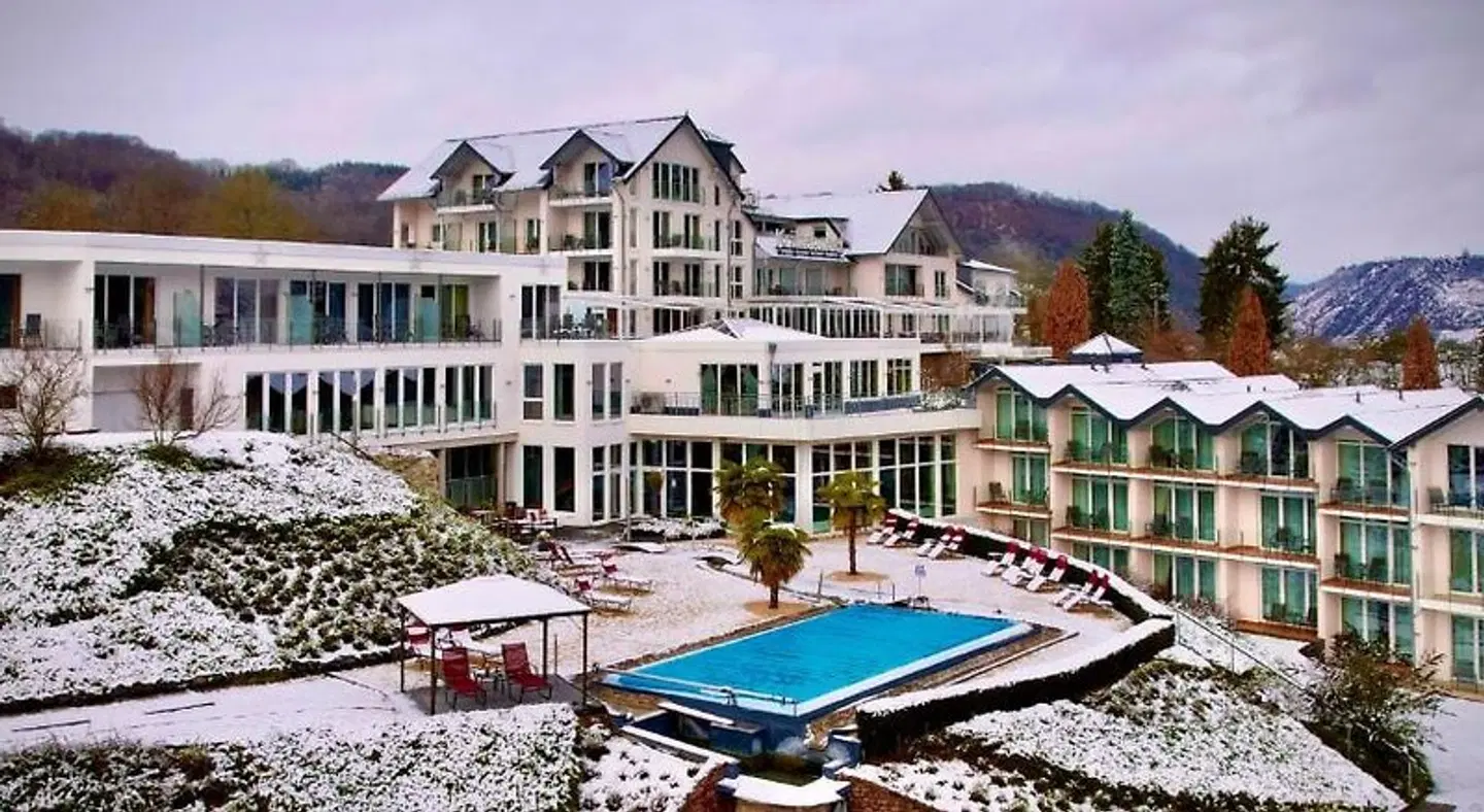 Moselstern Parkhotel Krähennest OUTDOOR_POOL