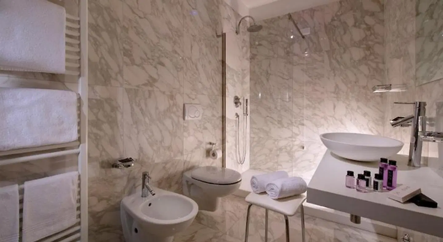 Hotel Nazionale Badezimmer