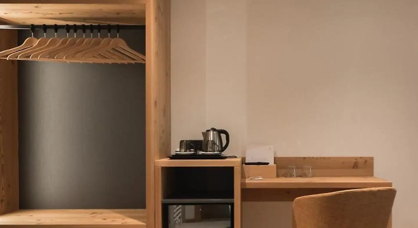 Erica ROOM_EXAMPLE