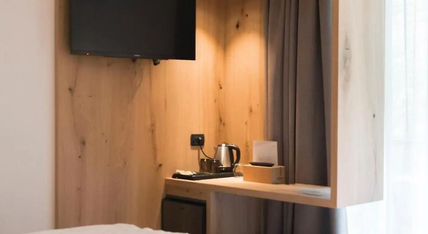 Erica ROOM_EXAMPLE