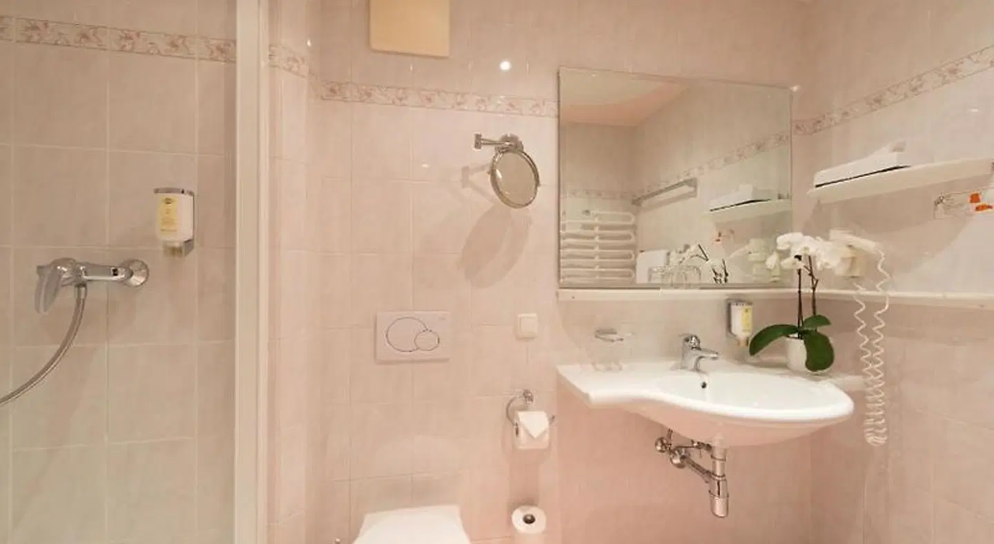 Hotel Garni Günther Badezimmer