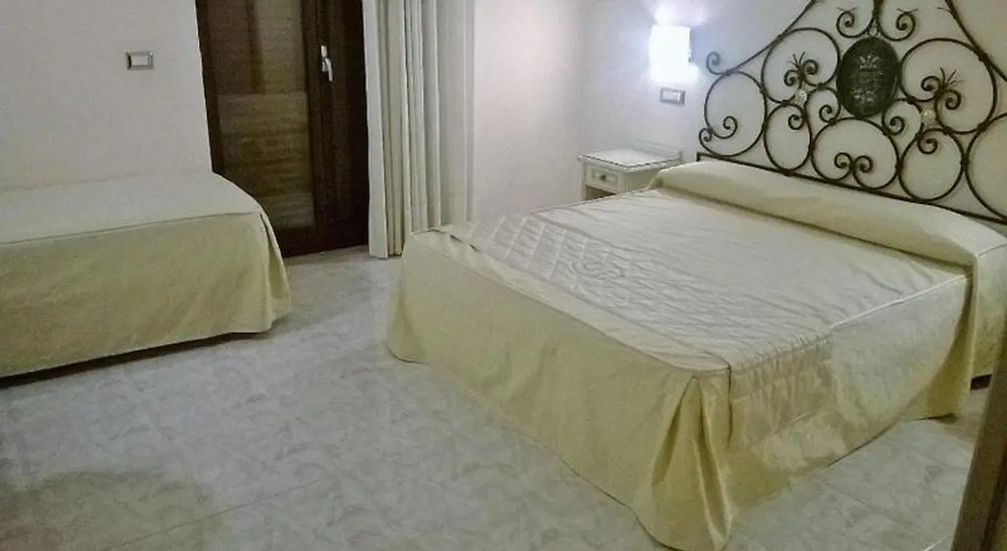 Ginevra ROOM_EXAMPLE