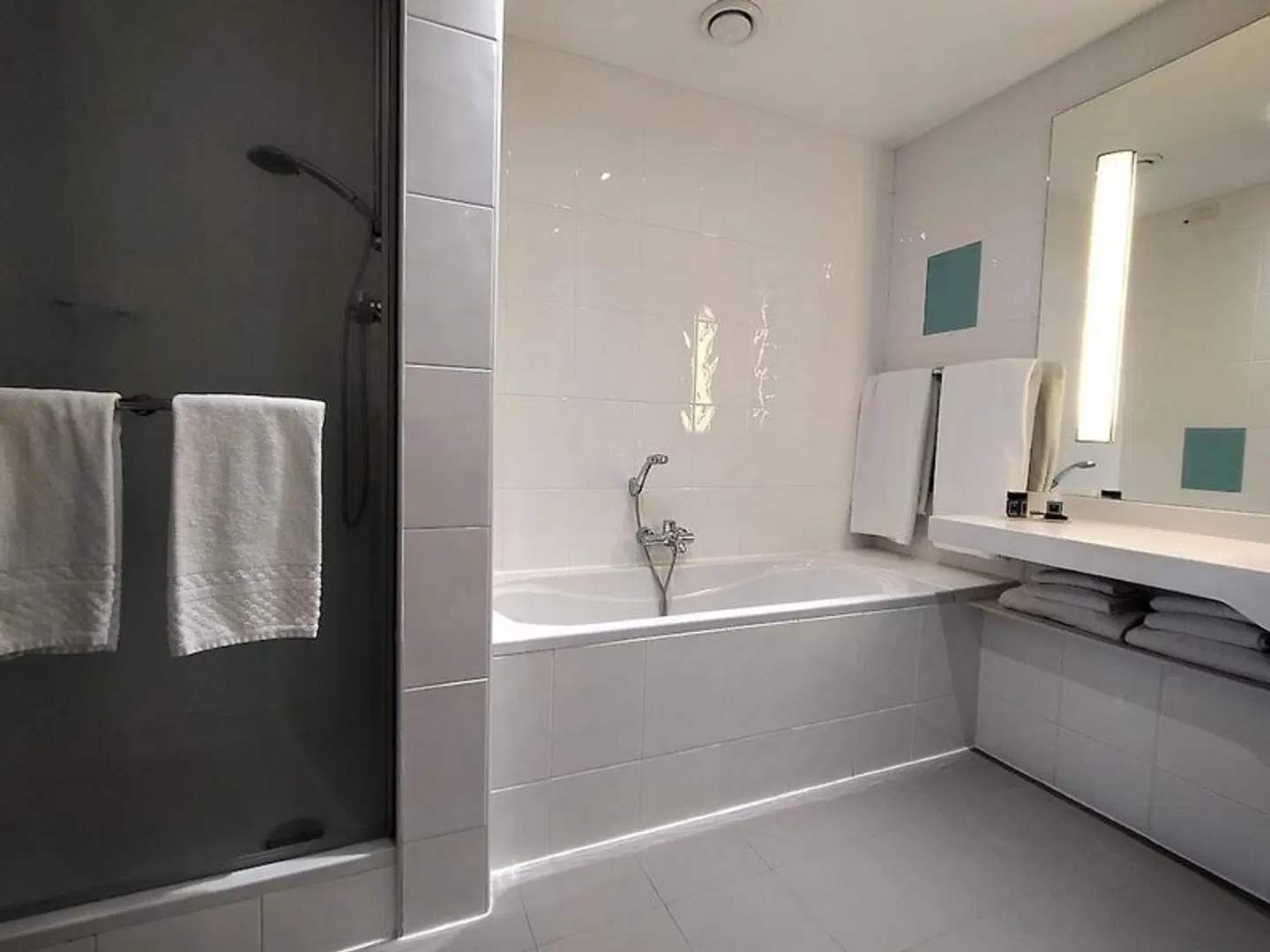 The Sydney Hotel Badezimmer