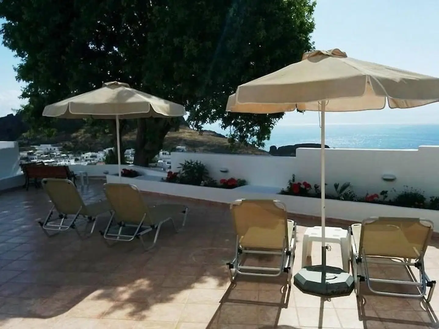 Little Lindos Studios Terrasse
