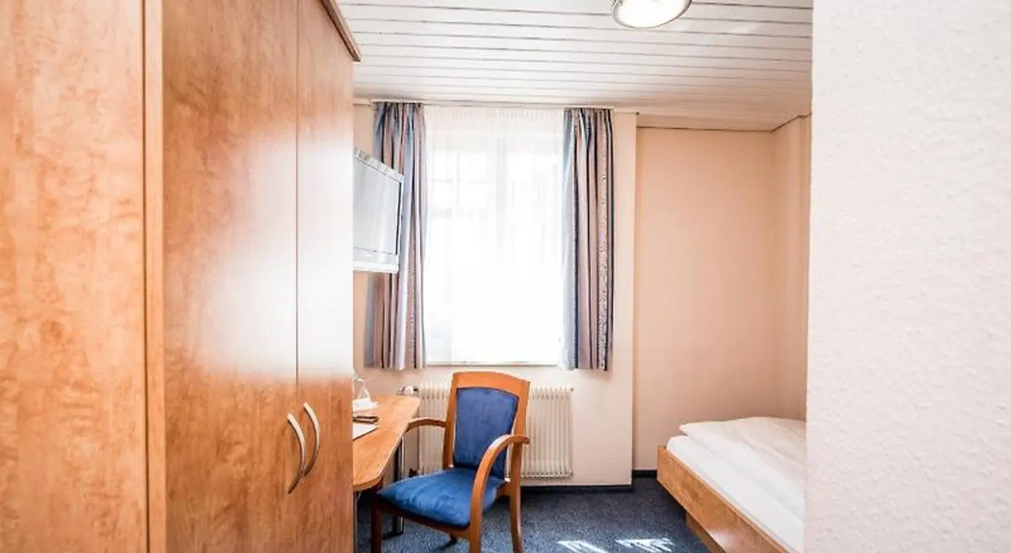Zur Rose ROOM_EXAMPLE