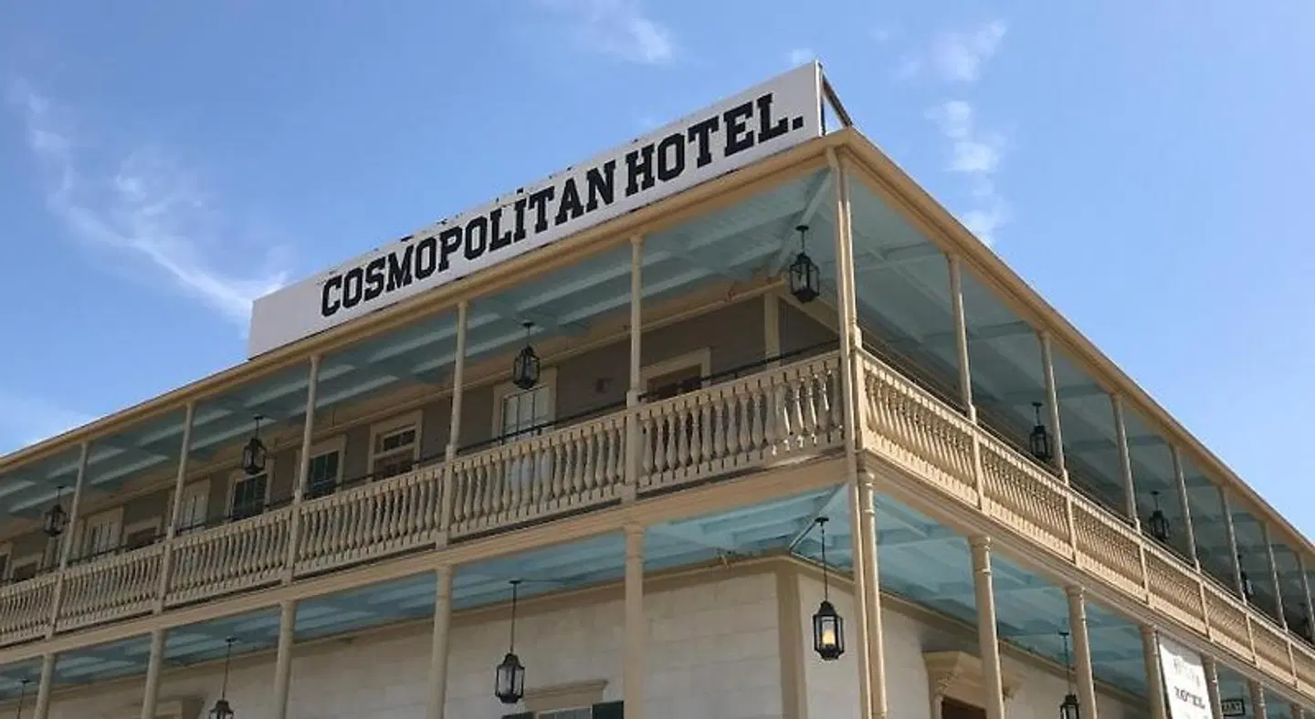 Cosmopolitan Hotel EXTERIOR