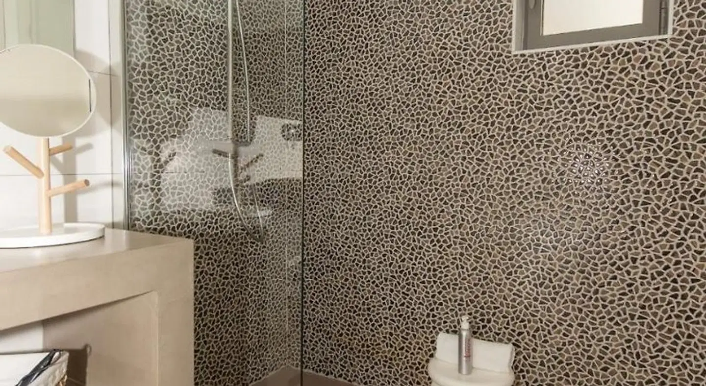 Hôtel 96 Badezimmer