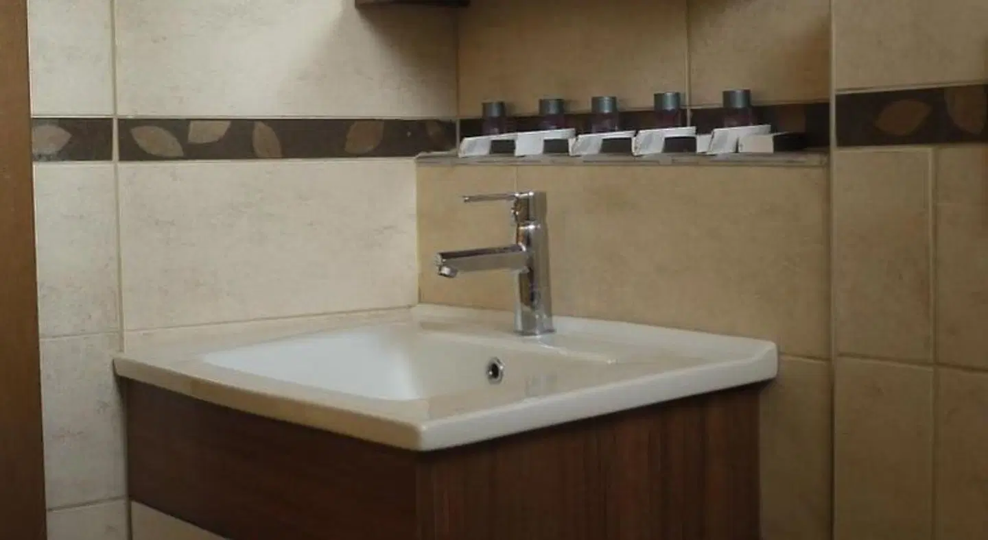 Buhara Family Inn Badezimmer