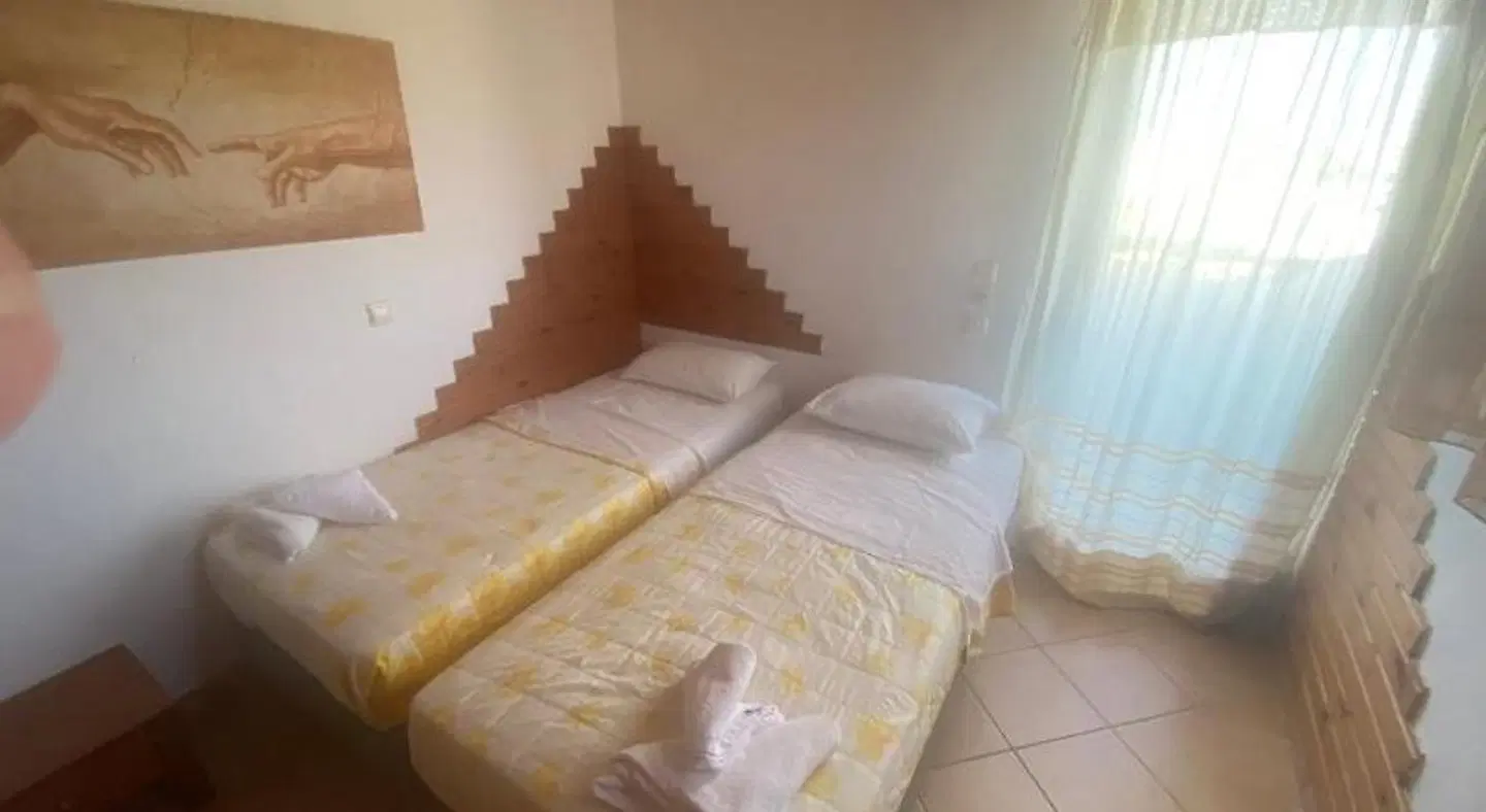 Golden Sun Hotel & Apartments ROOM_EXAMPLE
