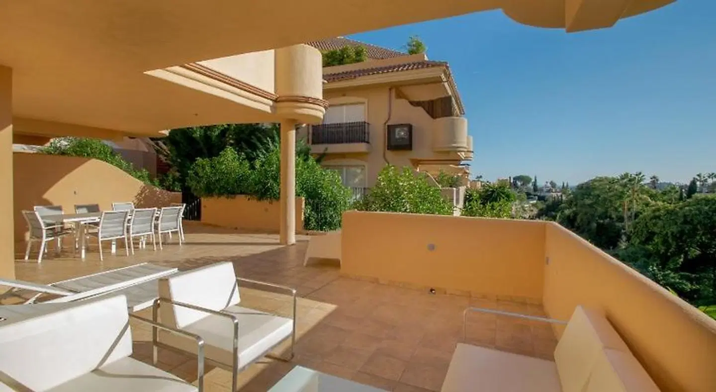 Aloha Hill Club Terrasse