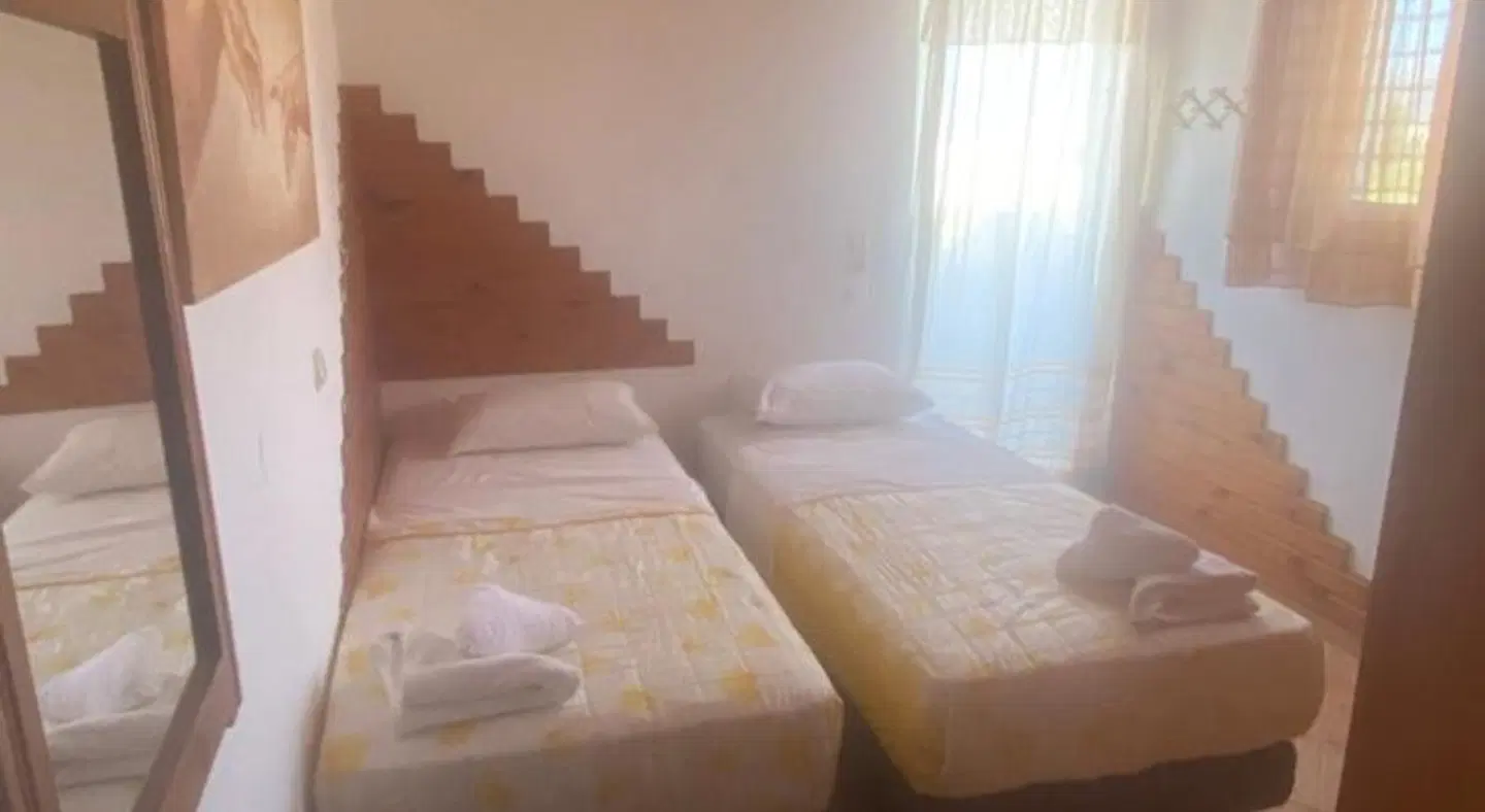 Golden Sun Hotel & Apartments ROOM_EXAMPLE