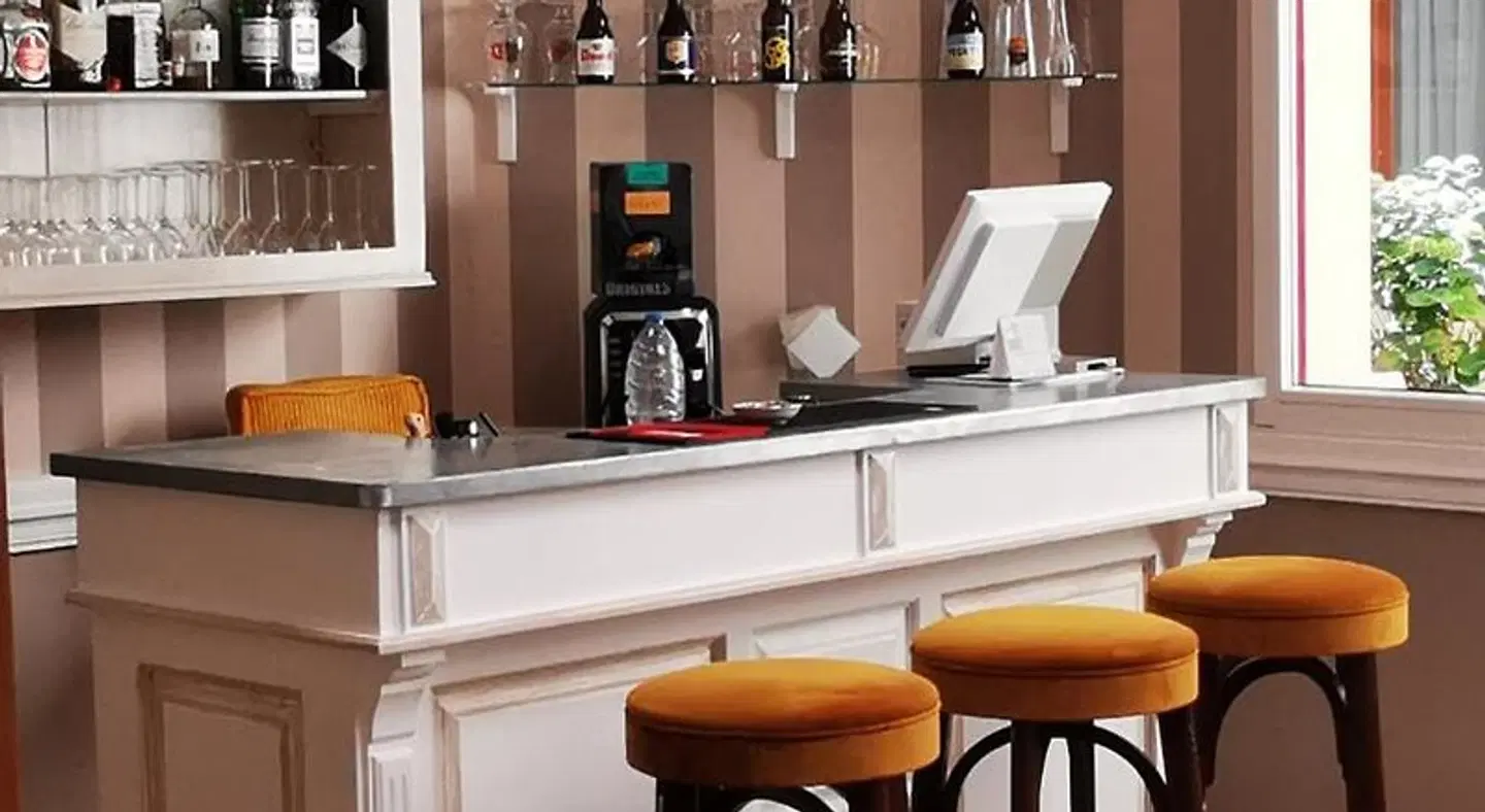 Eden Bar