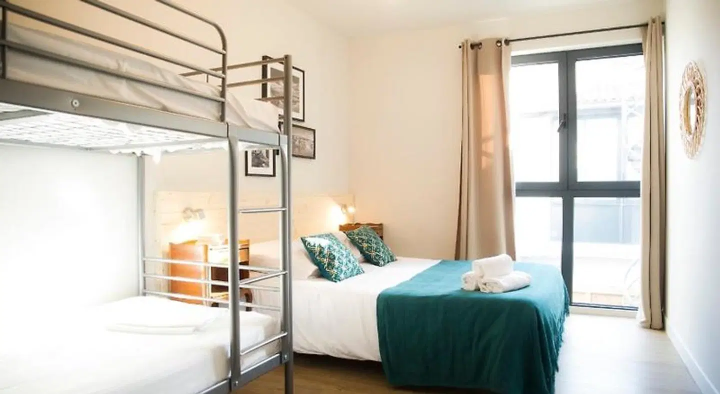 Georges Hostel & Café ROOM_EXAMPLE