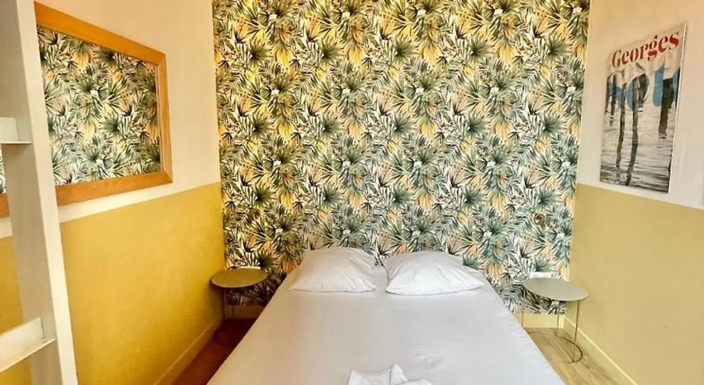 Georges Hostel & Café Badezimmer