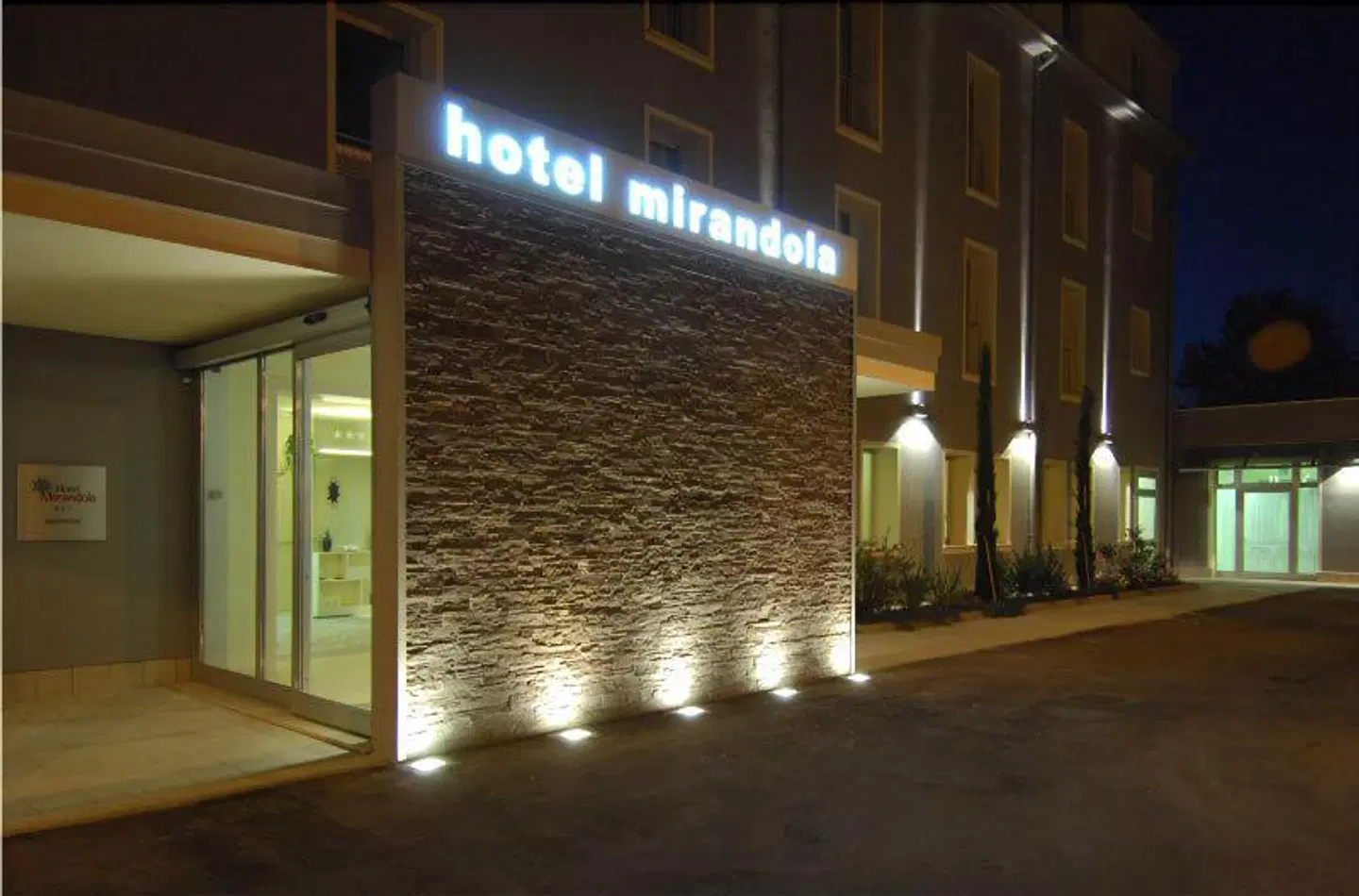Mirandola Terrasse