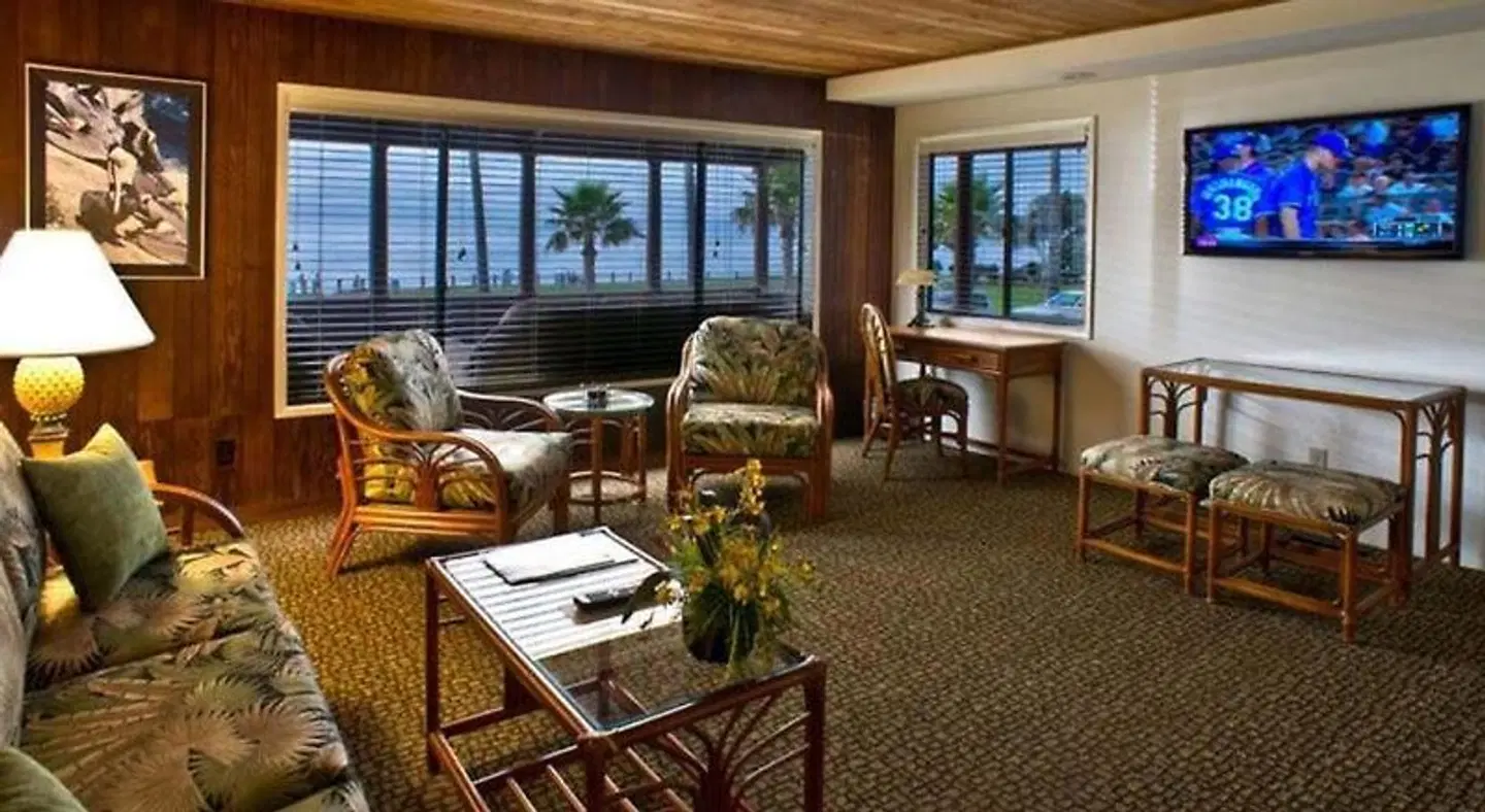 Pantai Inn Restaurant