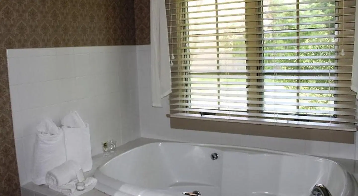 Captain's House Inn Badezimmer
