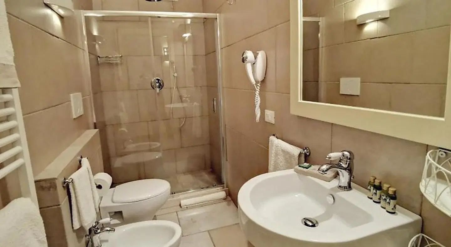 Le Nicchie Guest House Badezimmer