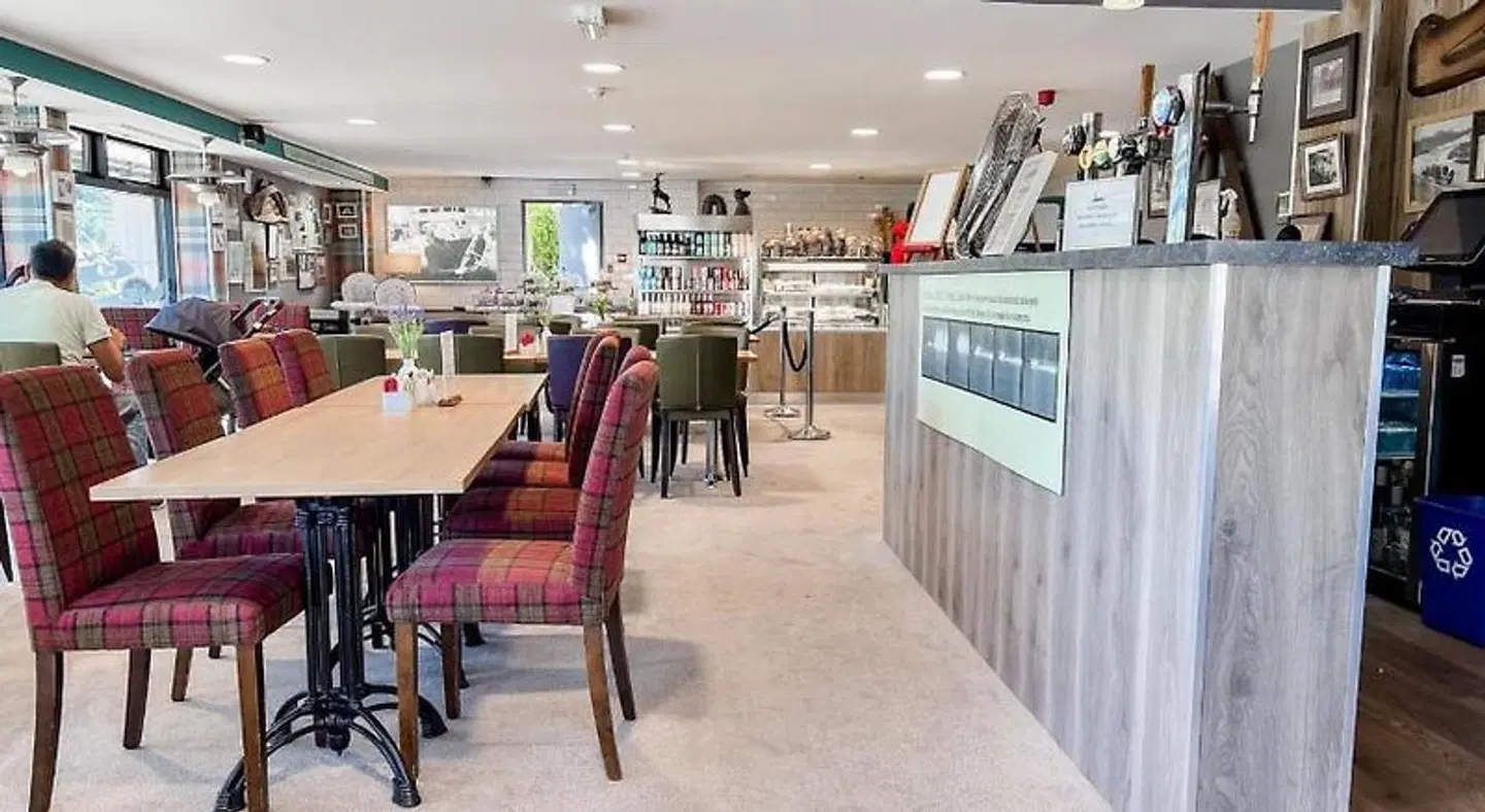 OYO Loch Ness Drumnadrochit Hotel Bar