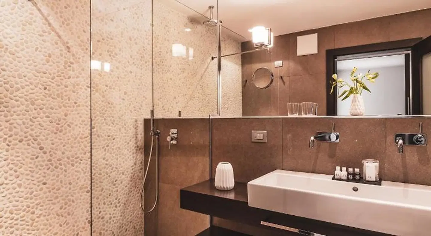 Art & Design Hotel Napura Badezimmer