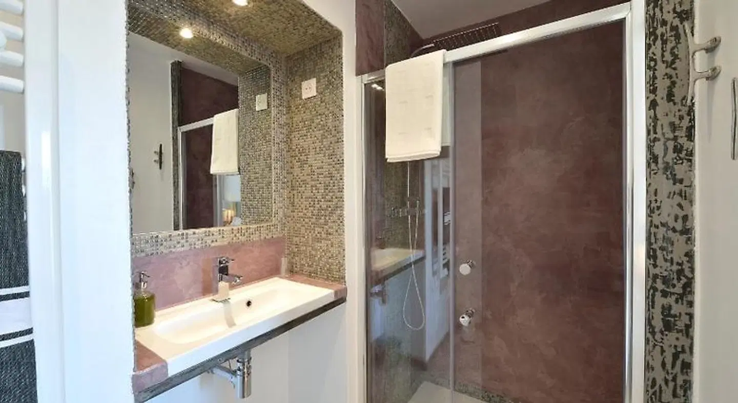 B&B Villa Du Roc Fleuri Badezimmer