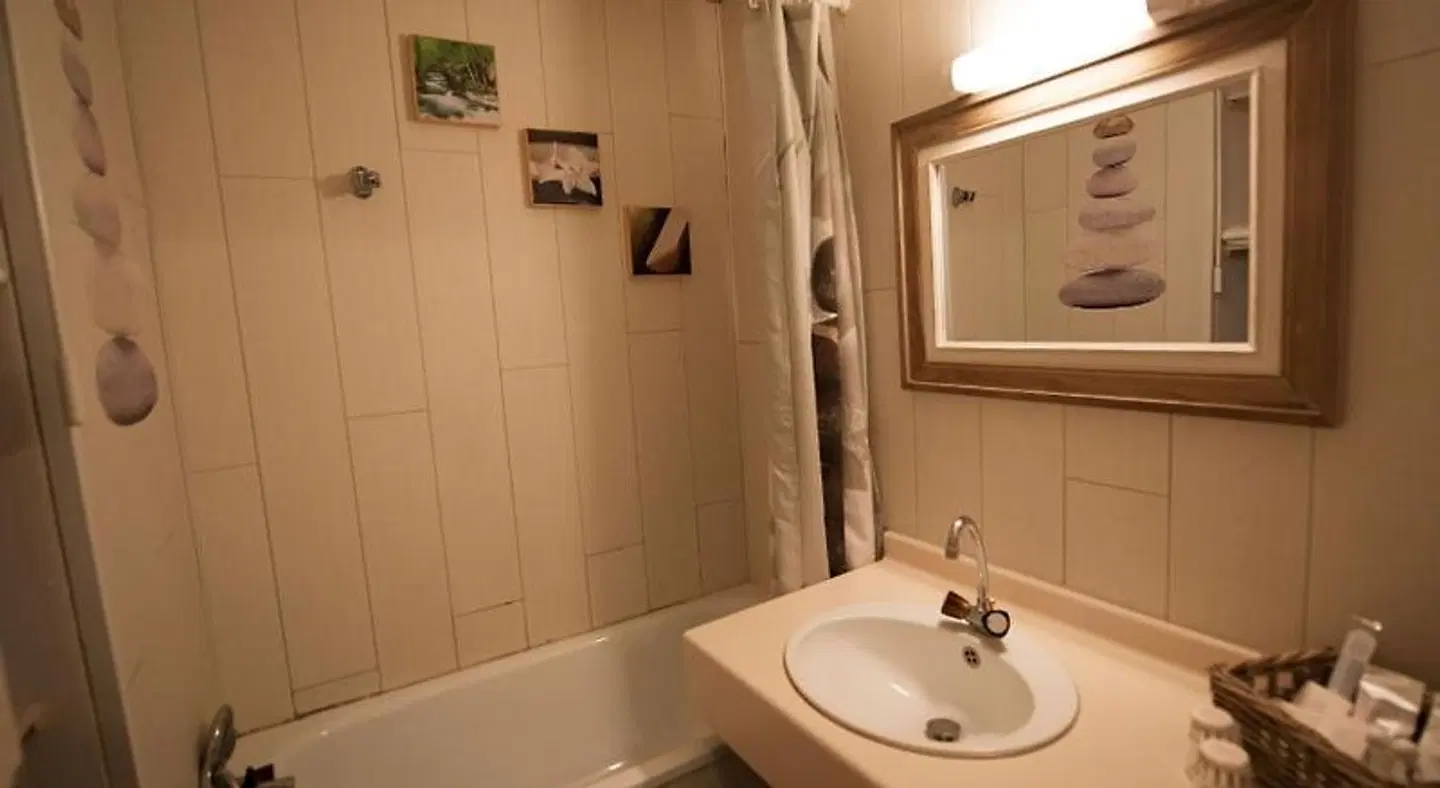 Altera Roma Hôtel Badezimmer