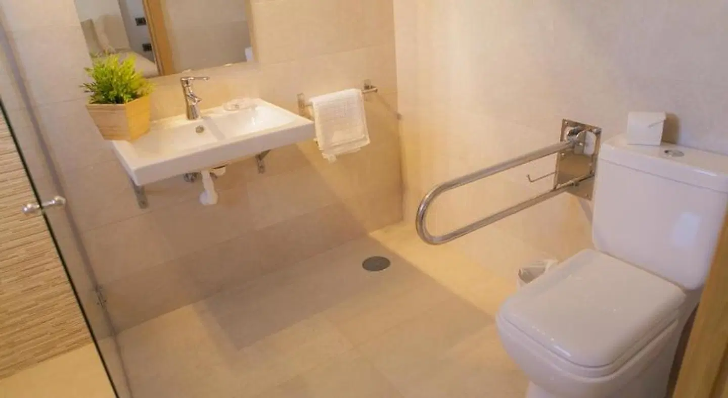Hotel Novomar Badezimmer