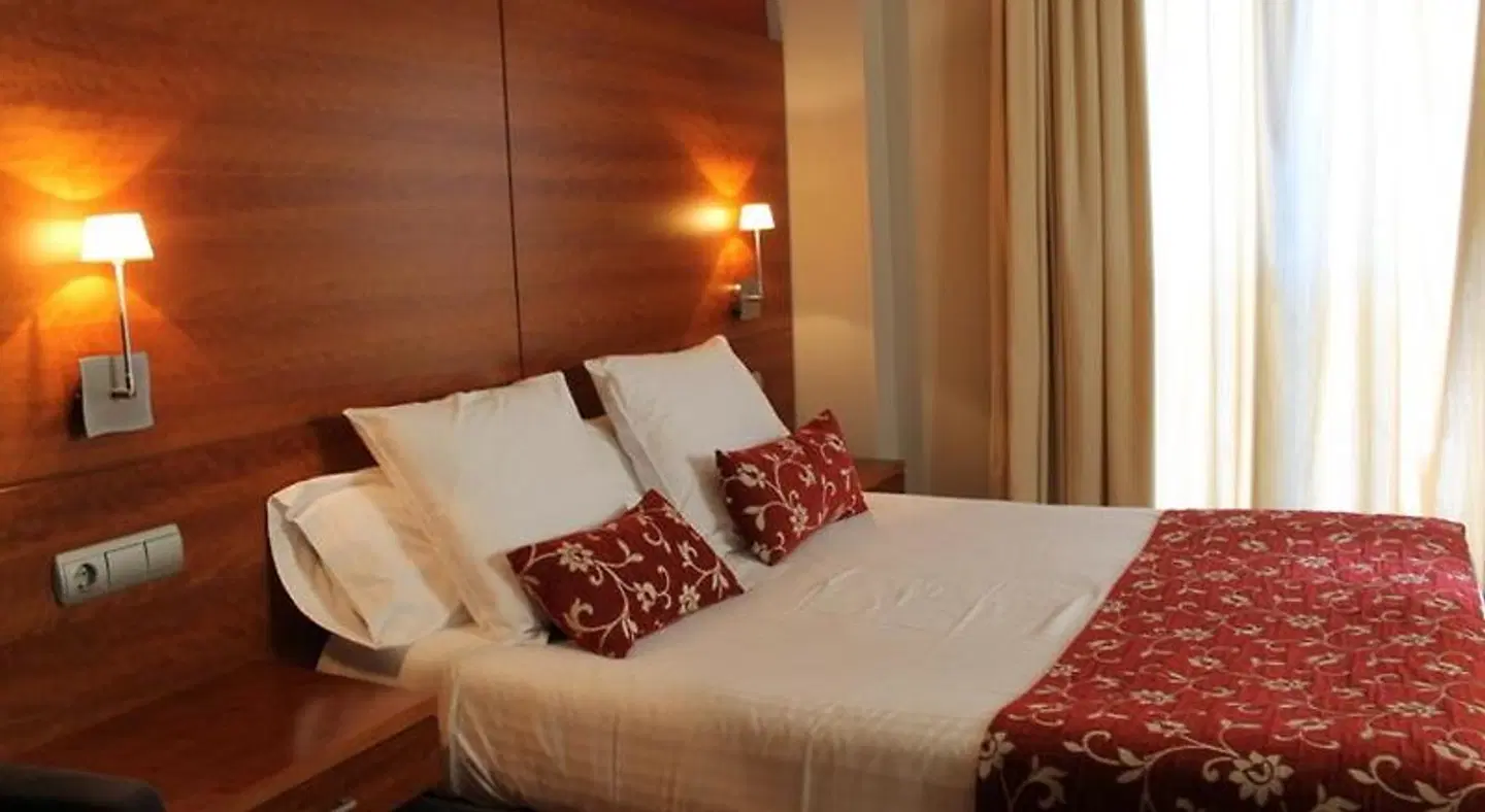 Hotel Restaurante El Tollo ROOM_EXAMPLE