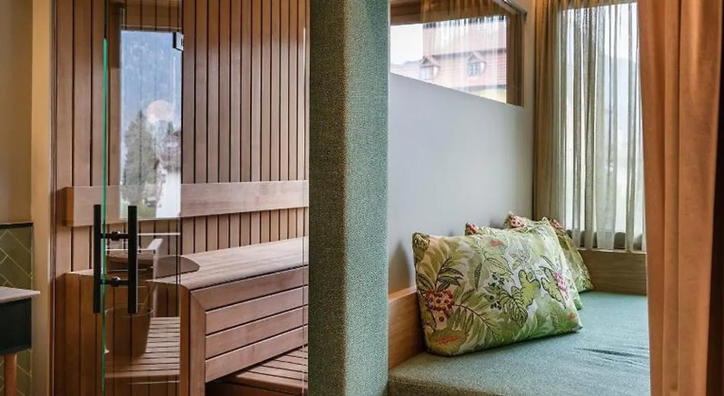 Post ROOM_EXAMPLE