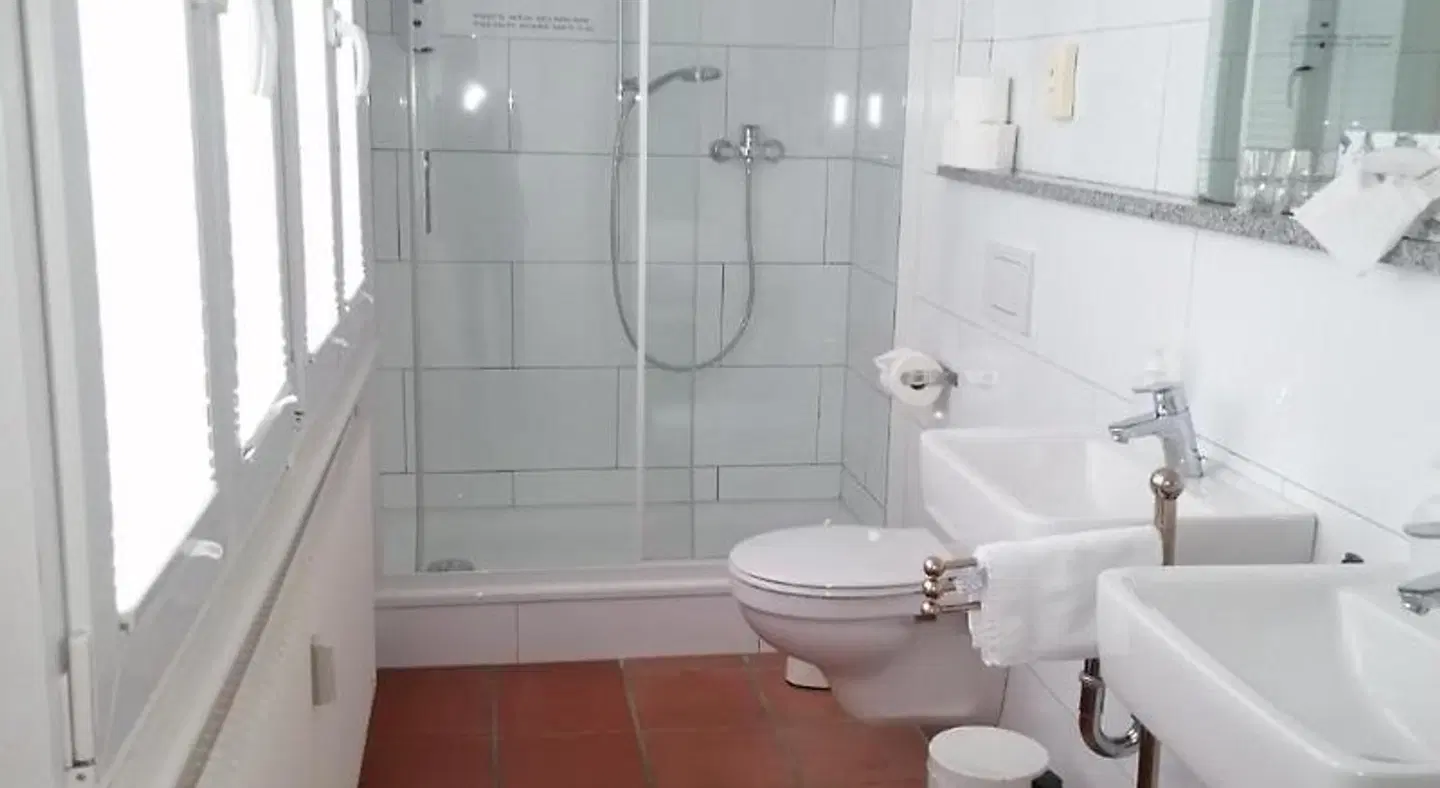 PENSIONSIEBEN Das andere Hotel Badezimmer