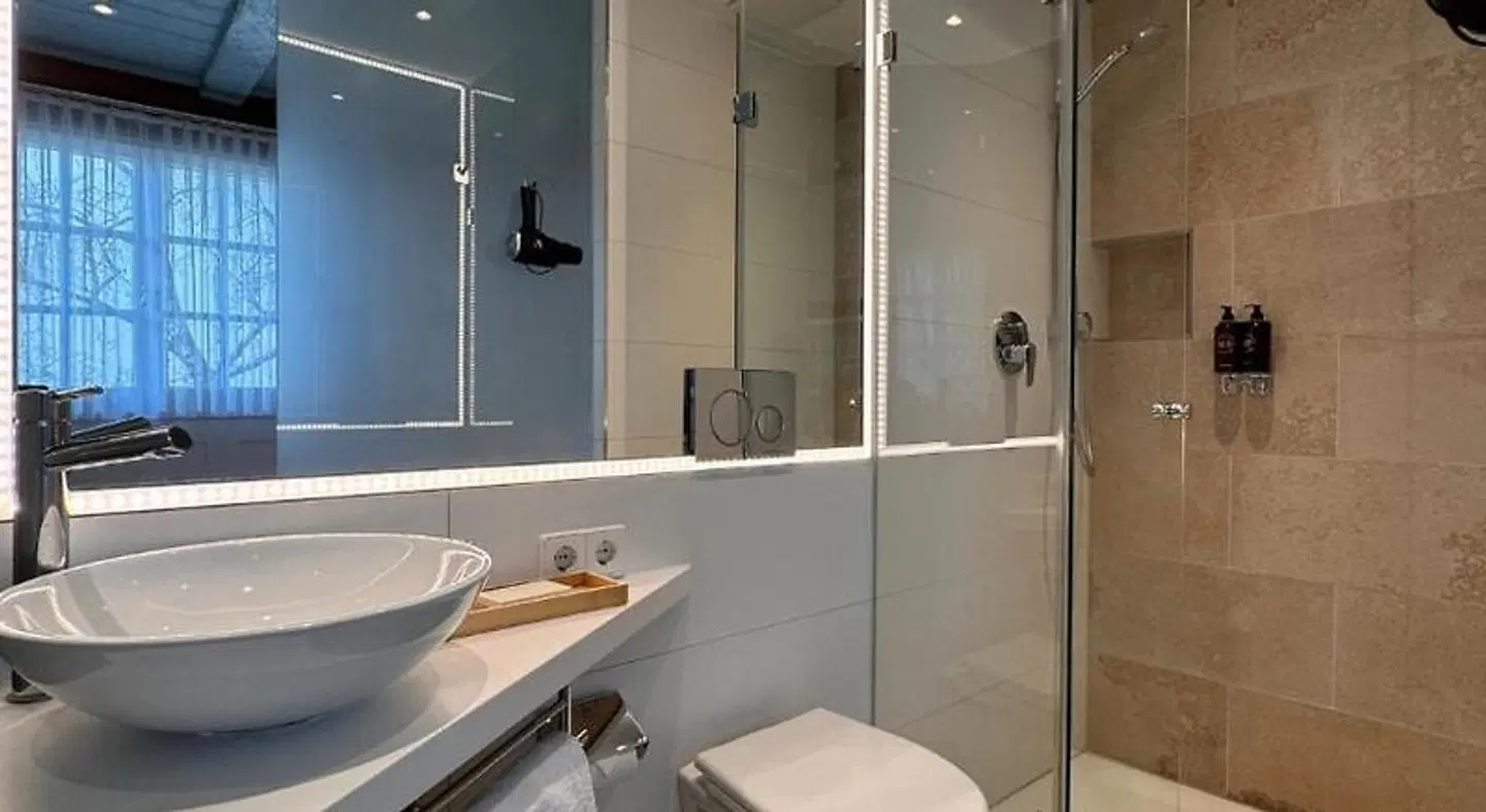 Hotel am Rathaus & Hotel Reblaus Badezimmer