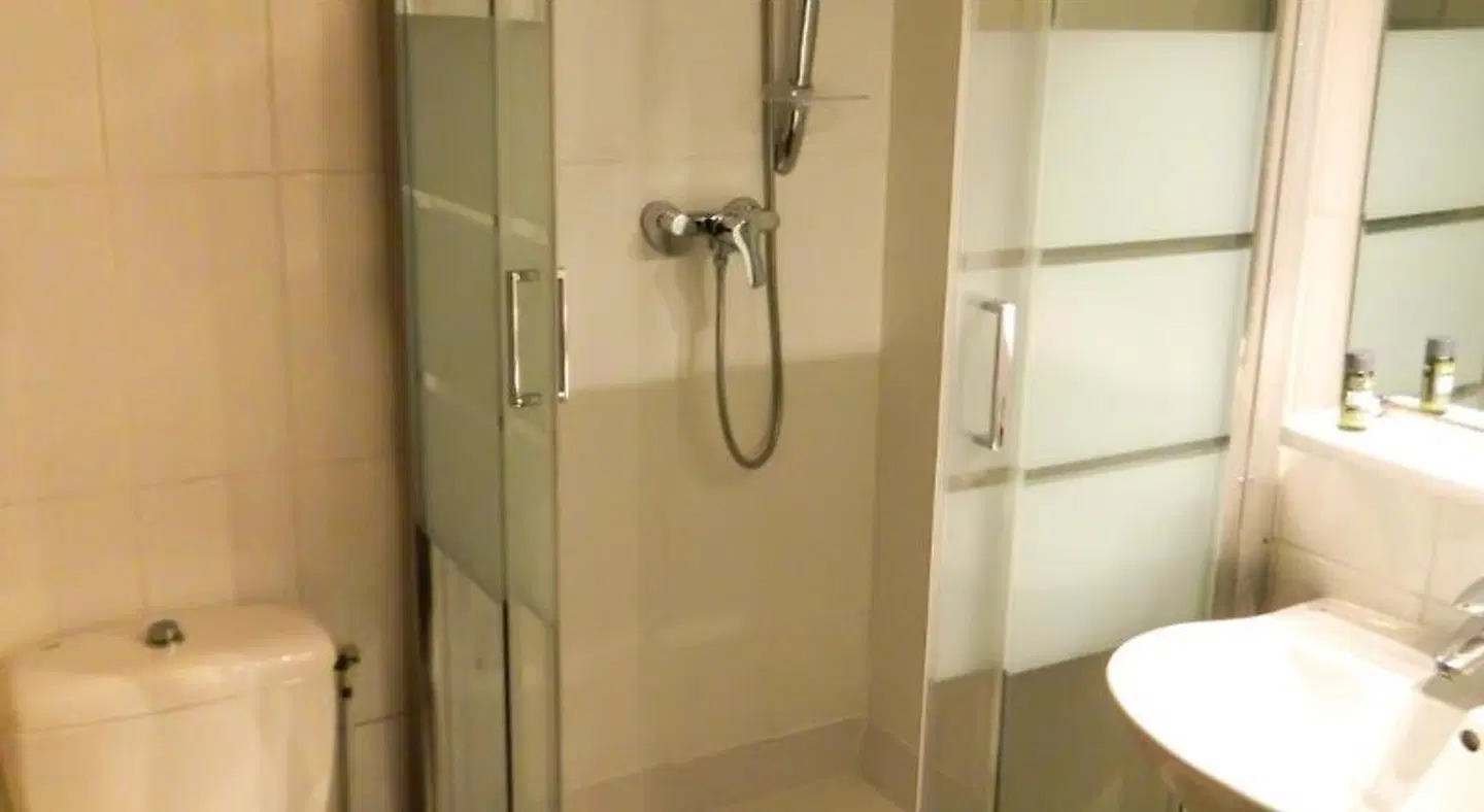 Hôtel Croix Baragnon Badezimmer
