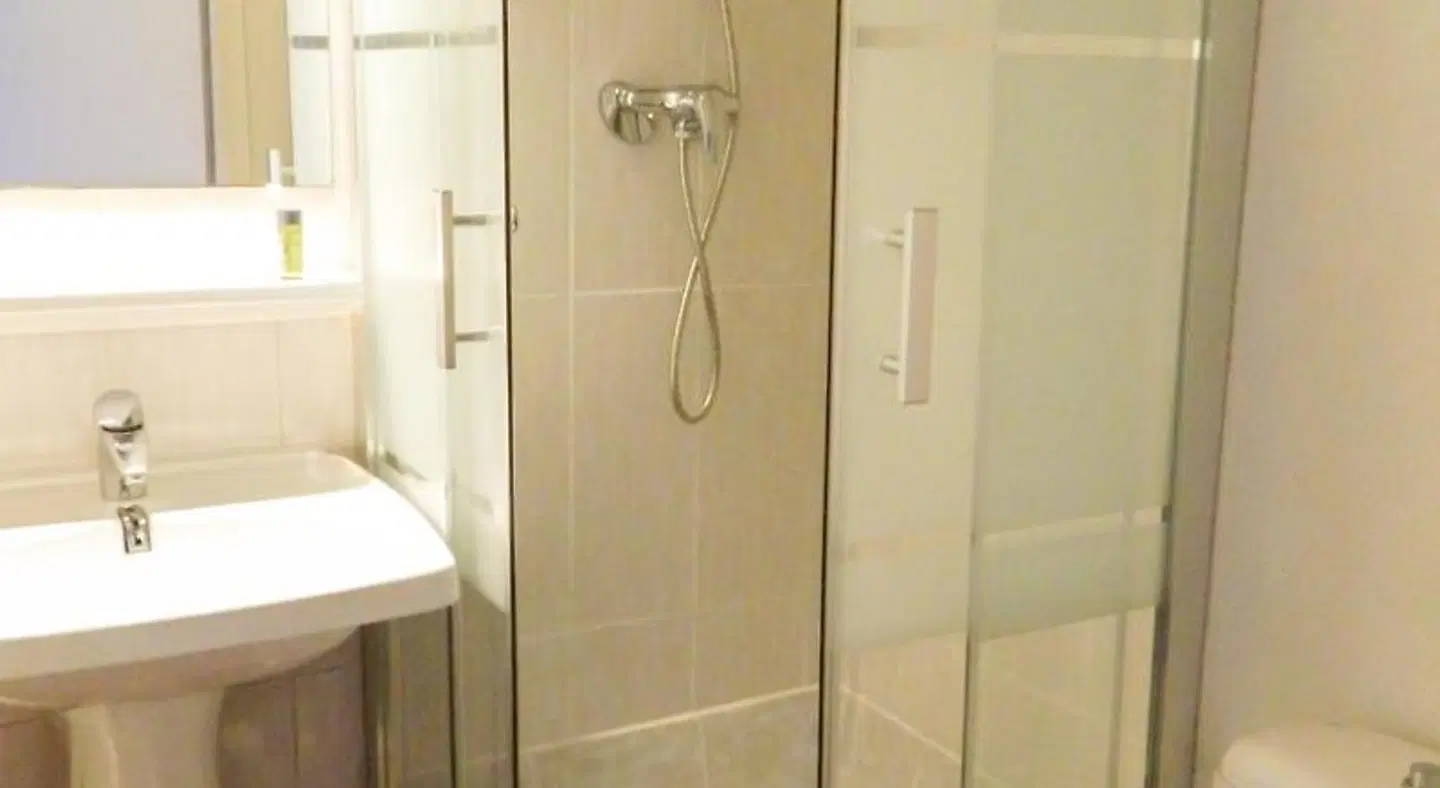 Hôtel Croix Baragnon Badezimmer