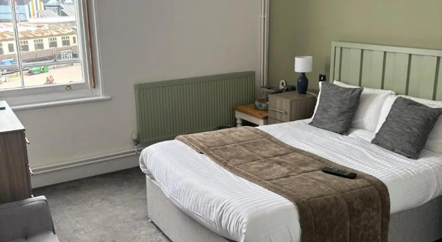 The Beach Hotel ROOM_EXAMPLE