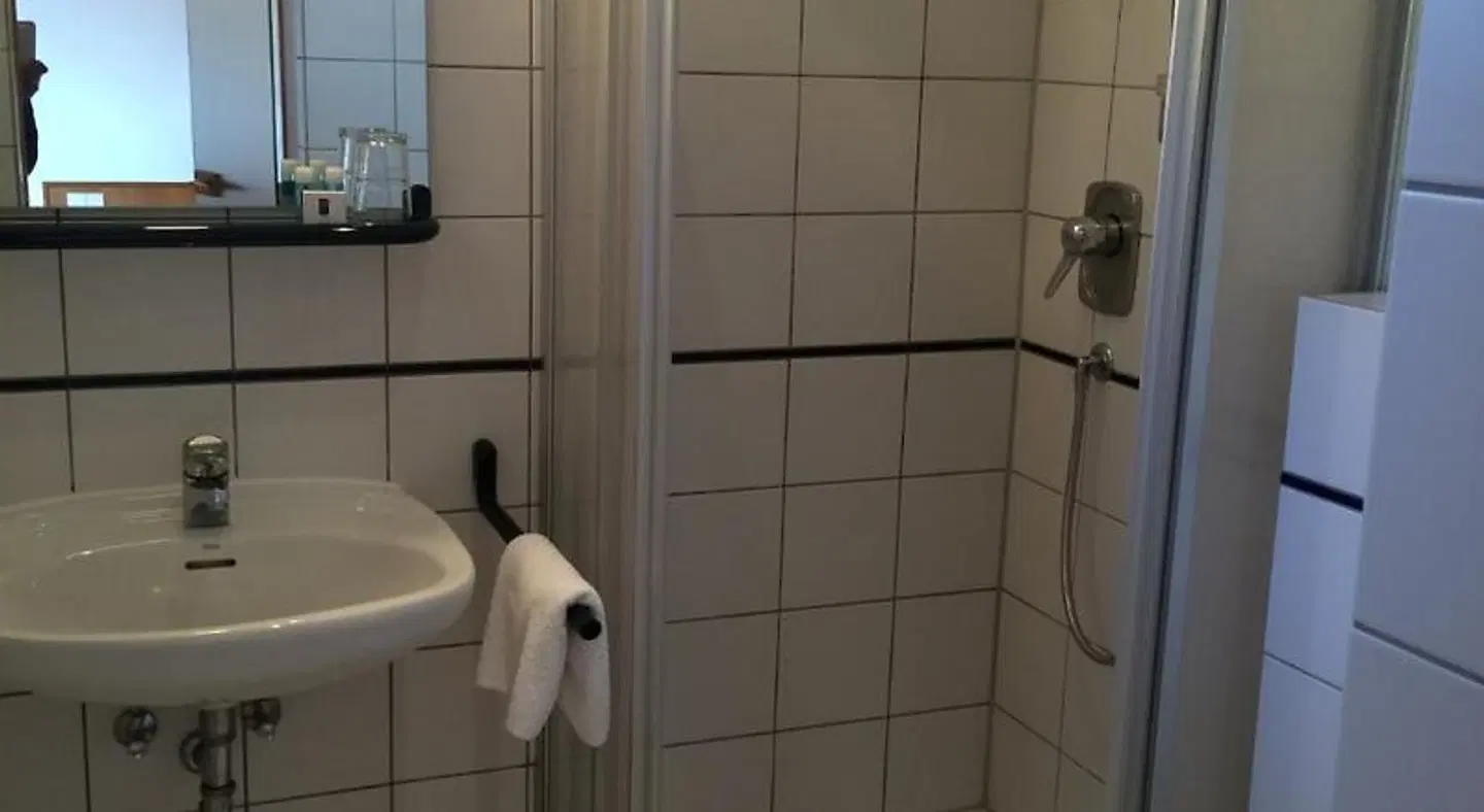 Hotel Erlenbacher Hof Badezimmer