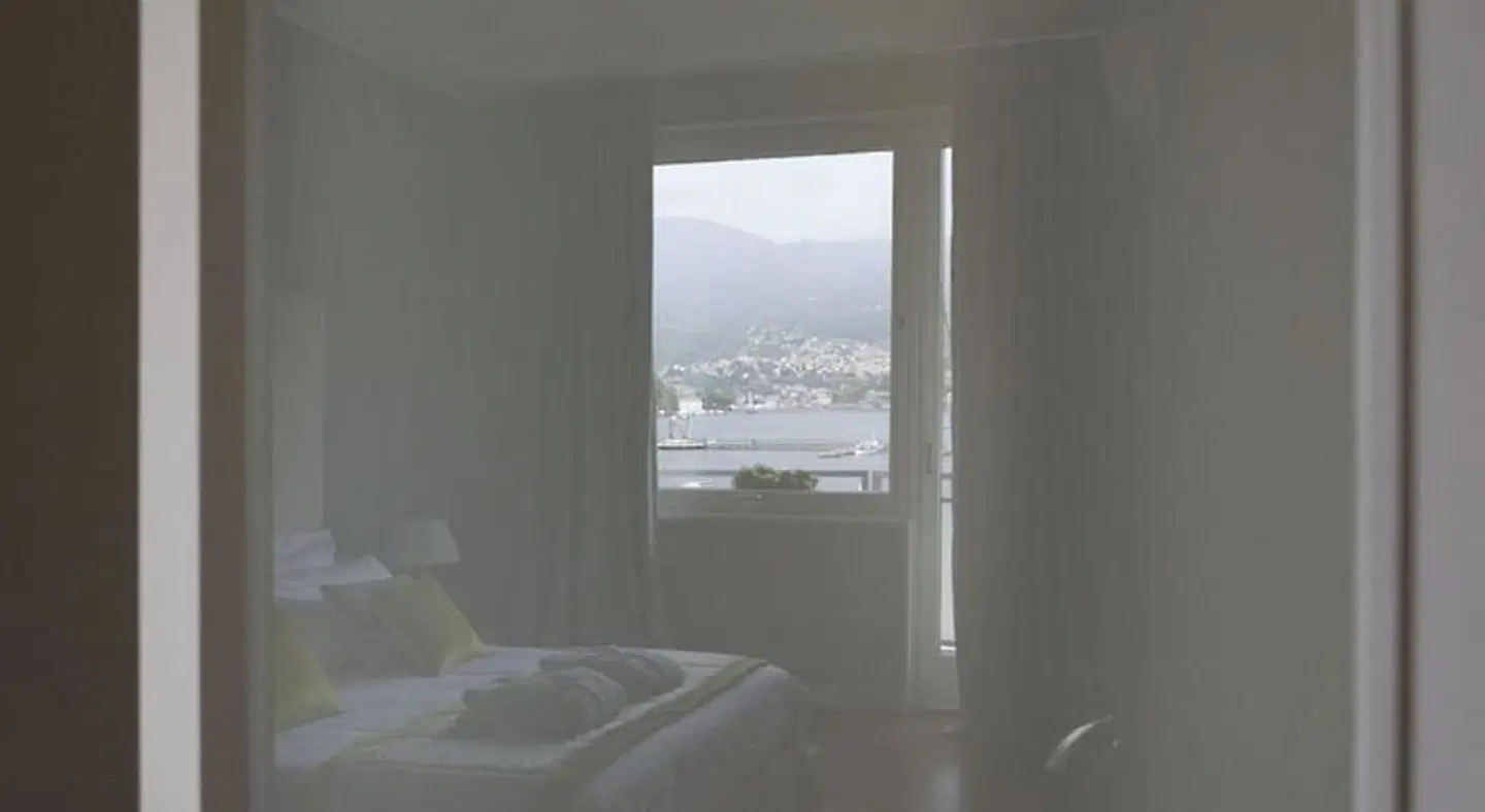 Como Lake Suites ROOM_EXAMPLE