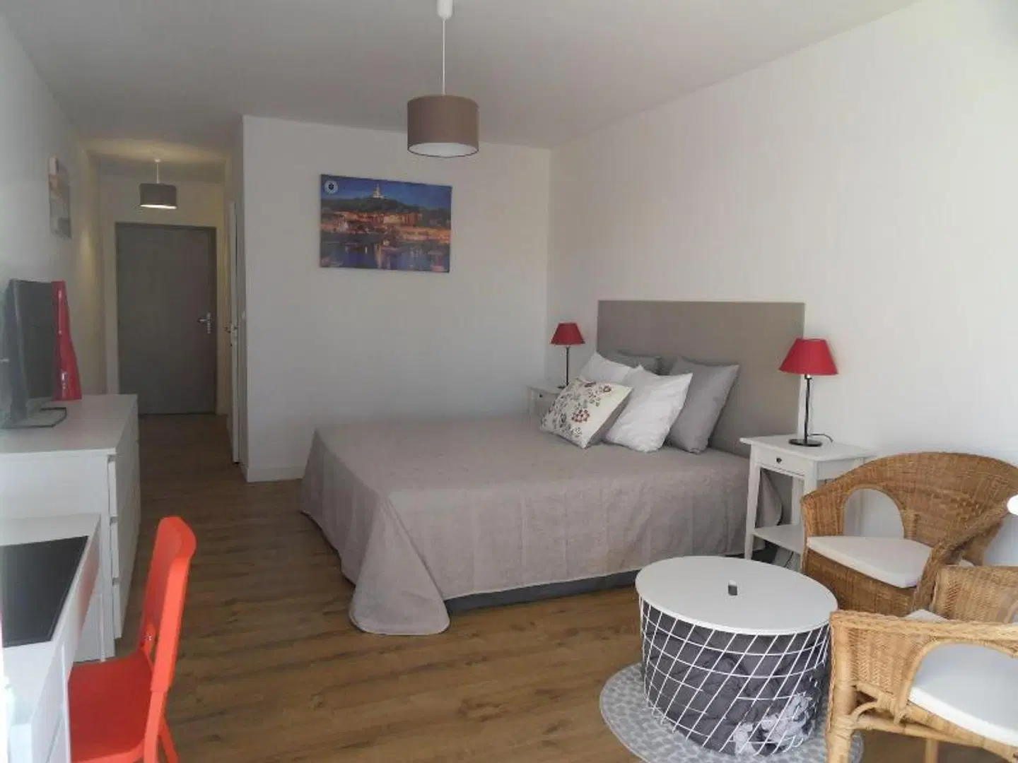 Lou Meinado ROOM_EXAMPLE