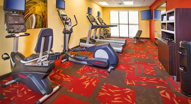 Courtyard by Marriott Charleston Airport Coliseum SPORTS_AND_LEISURE