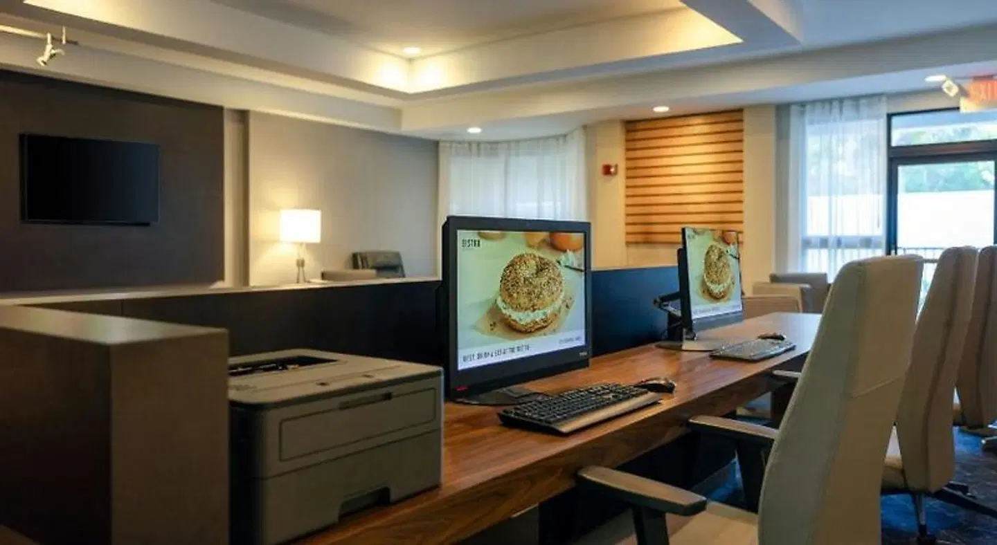 Courtyard by Marriott Charleston Airport Coliseum ROOM_EXAMPLE