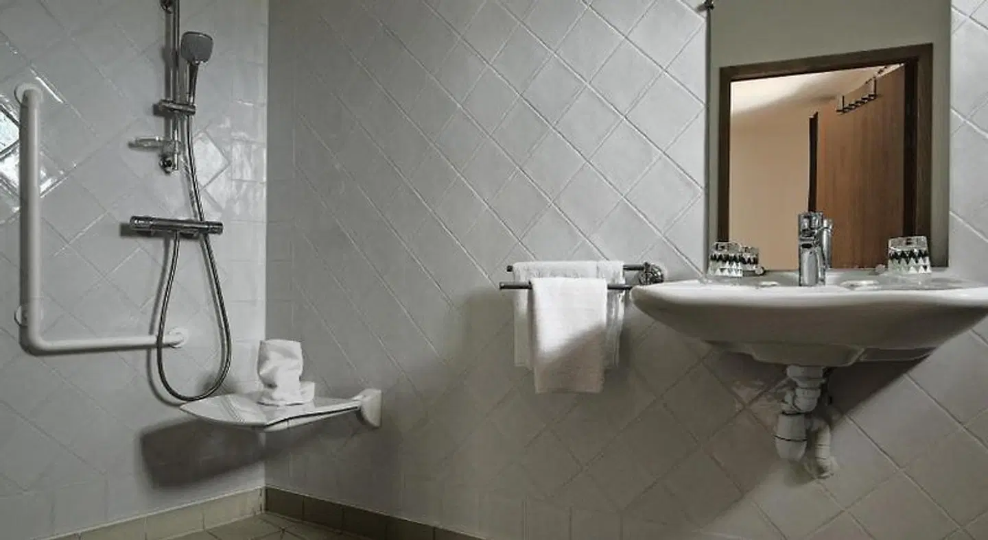 Hotel Galilee Badezimmer
