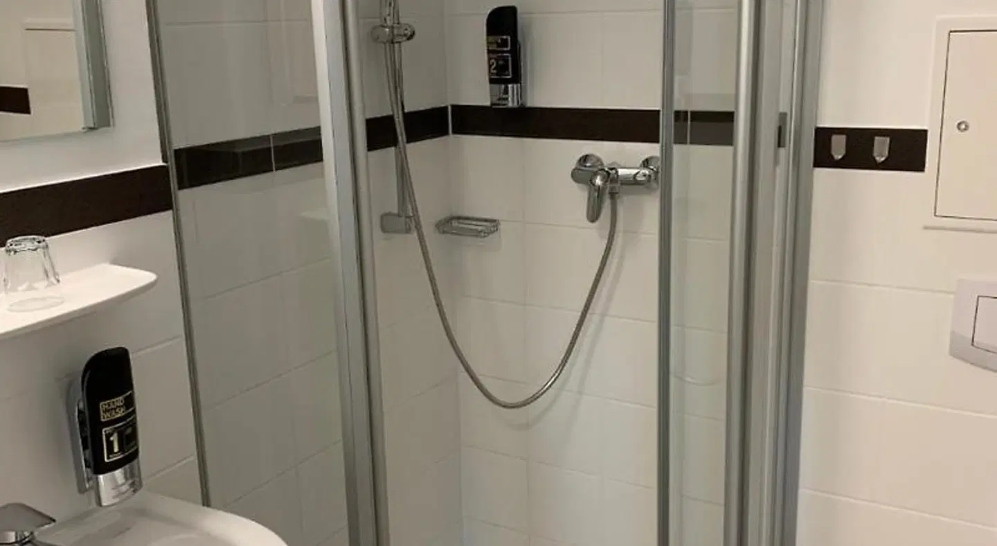 Parkhotel Putbus Badezimmer