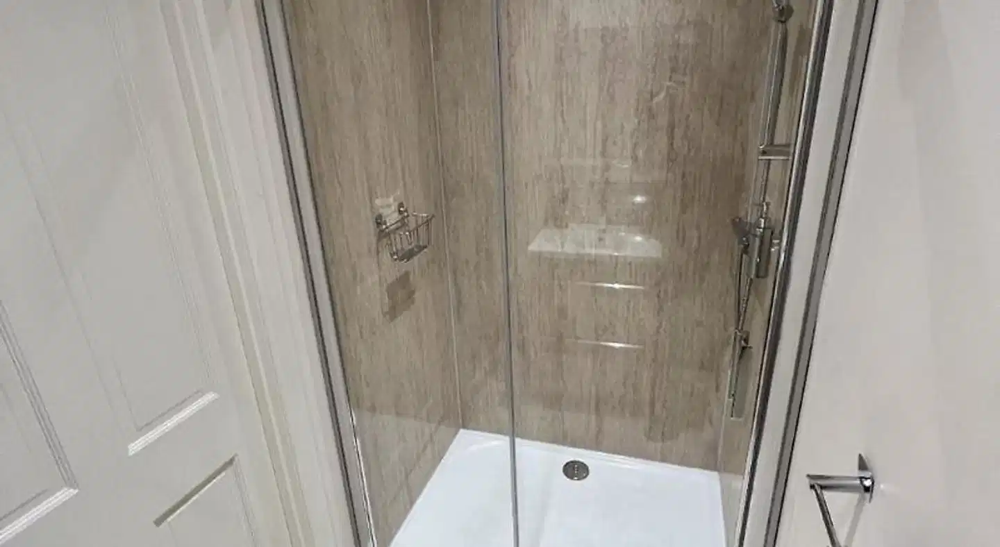 Rossal House Apartments Badezimmer