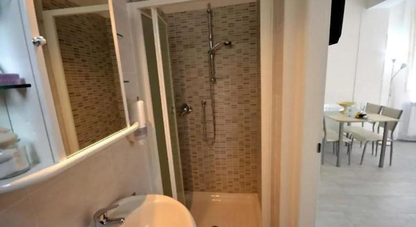 Tourist House Bologna Badezimmer