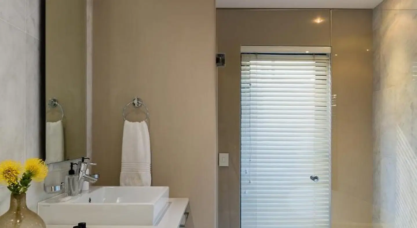 Houghton View 13 Luxury Apartments Badezimmer