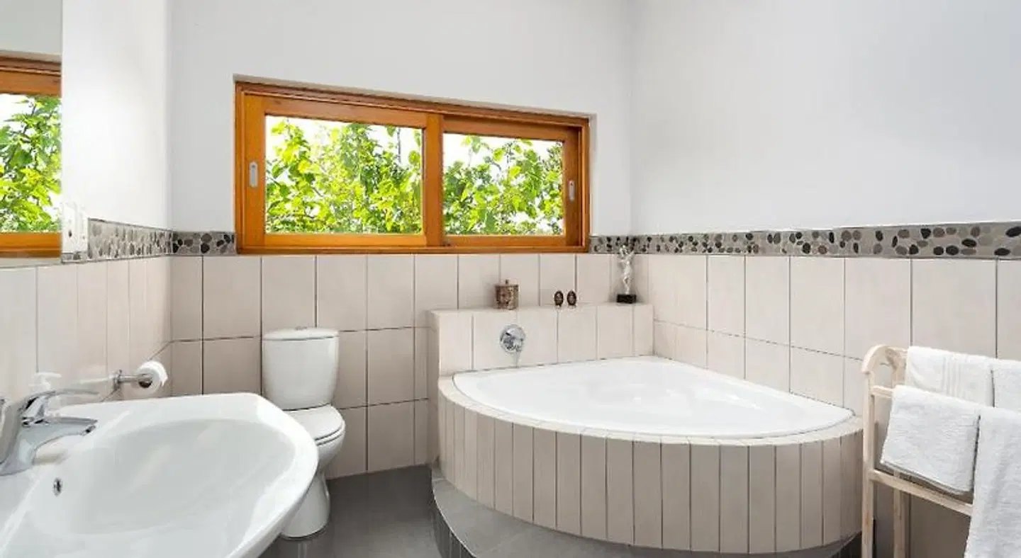 Thomson's Accommodation Badezimmer