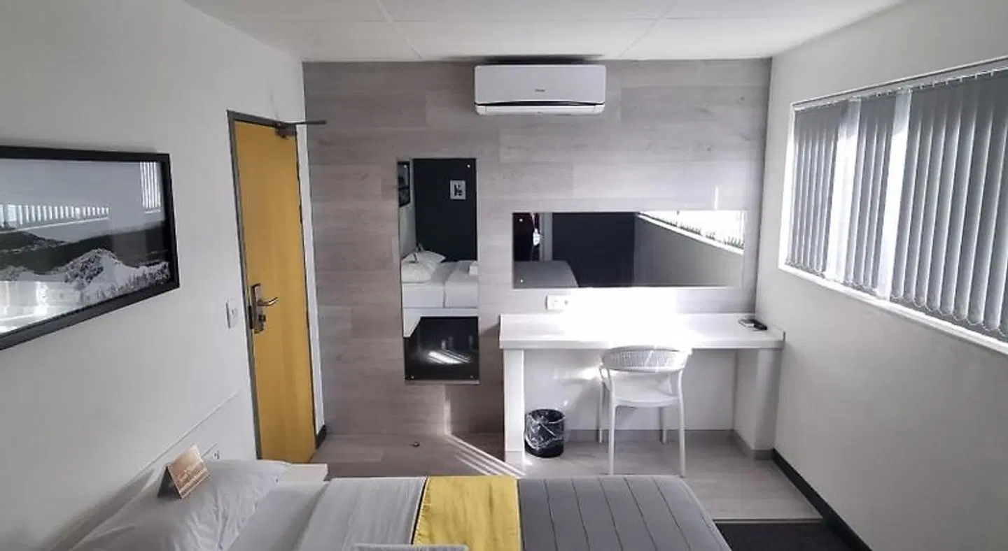 Check Inn Hotel ROOM_EXAMPLE