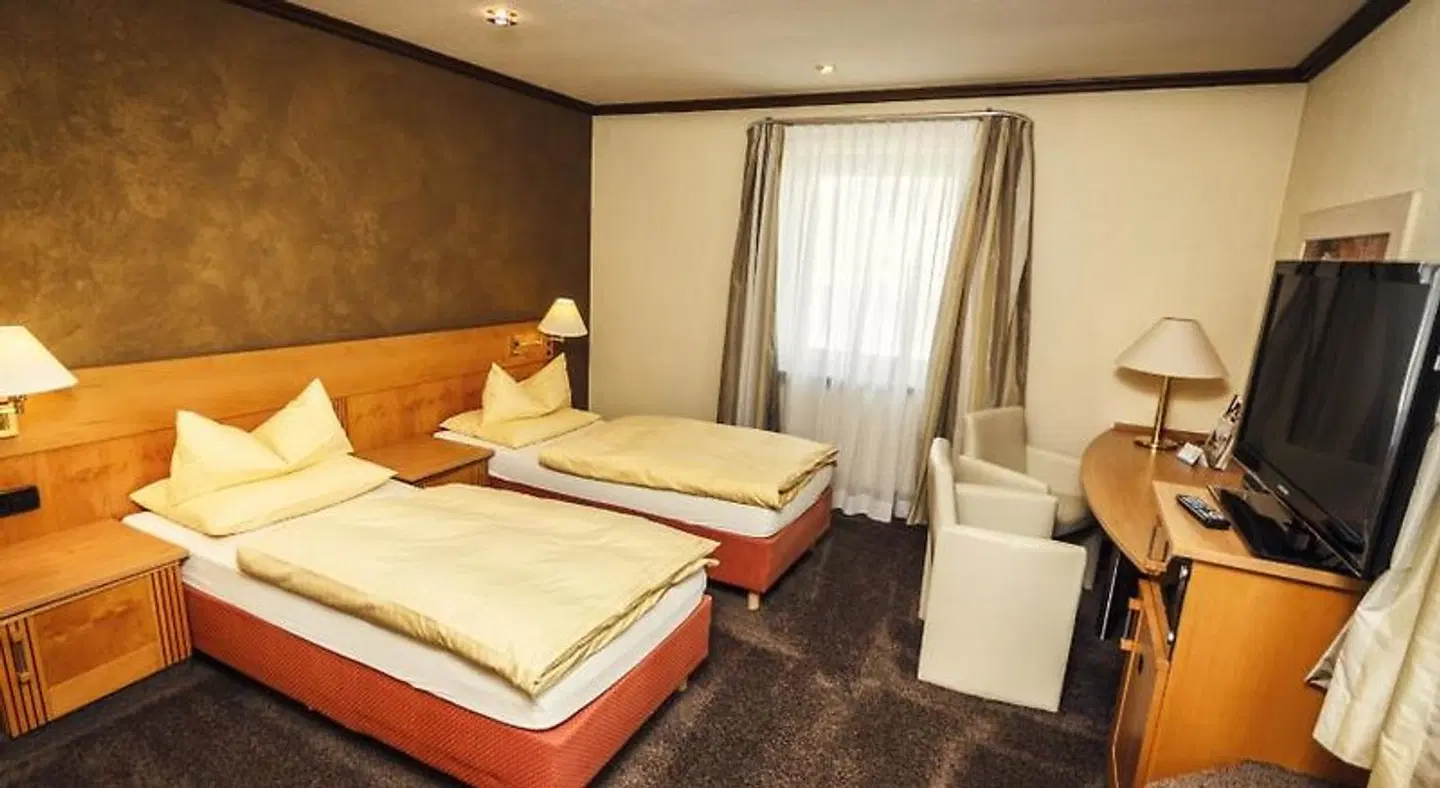 Adler ROOM_EXAMPLE
