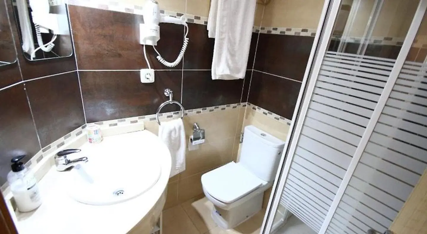 Alojamientos Toletvm Badezimmer