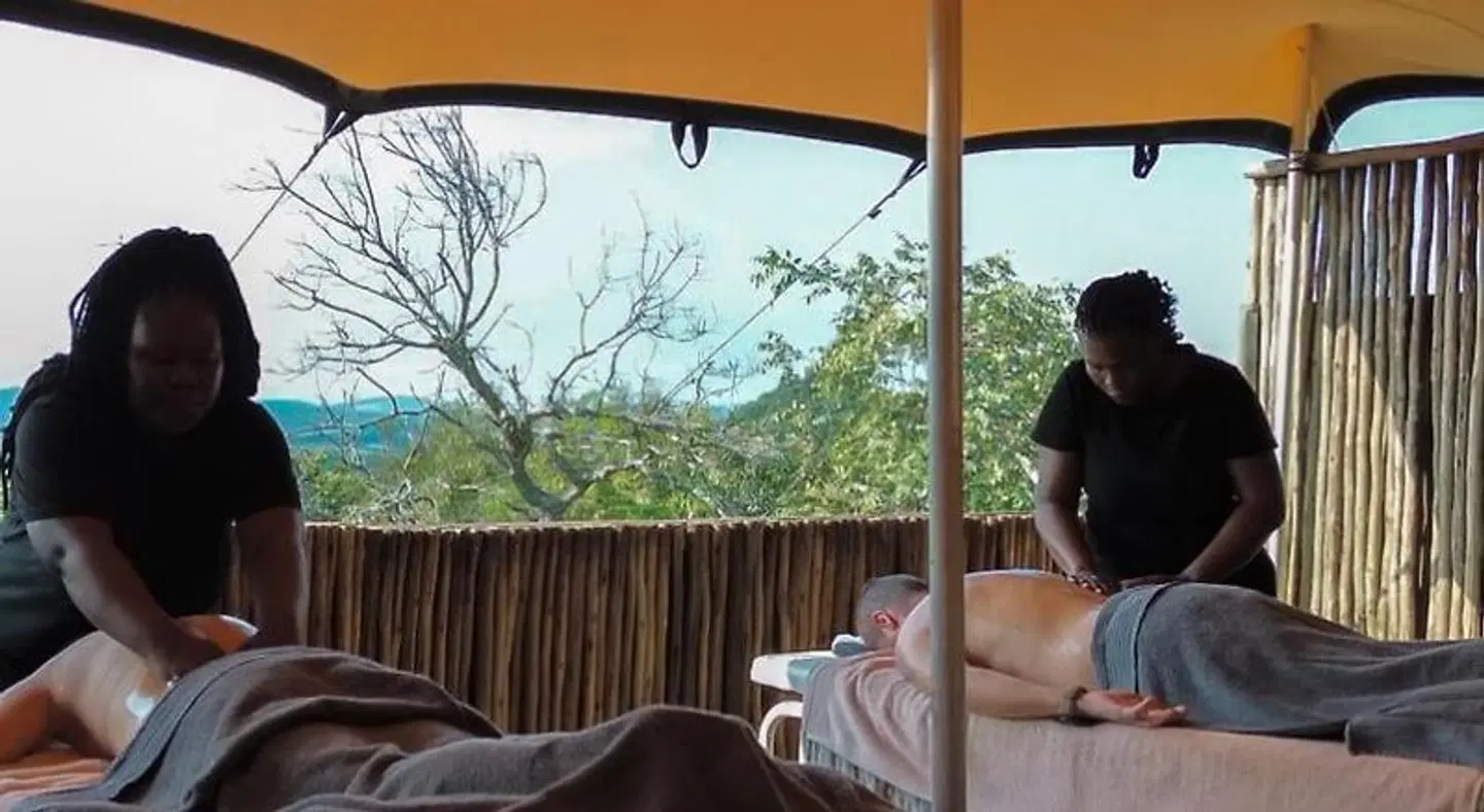 Ndhula Luxury Tented Lodge Terrasse